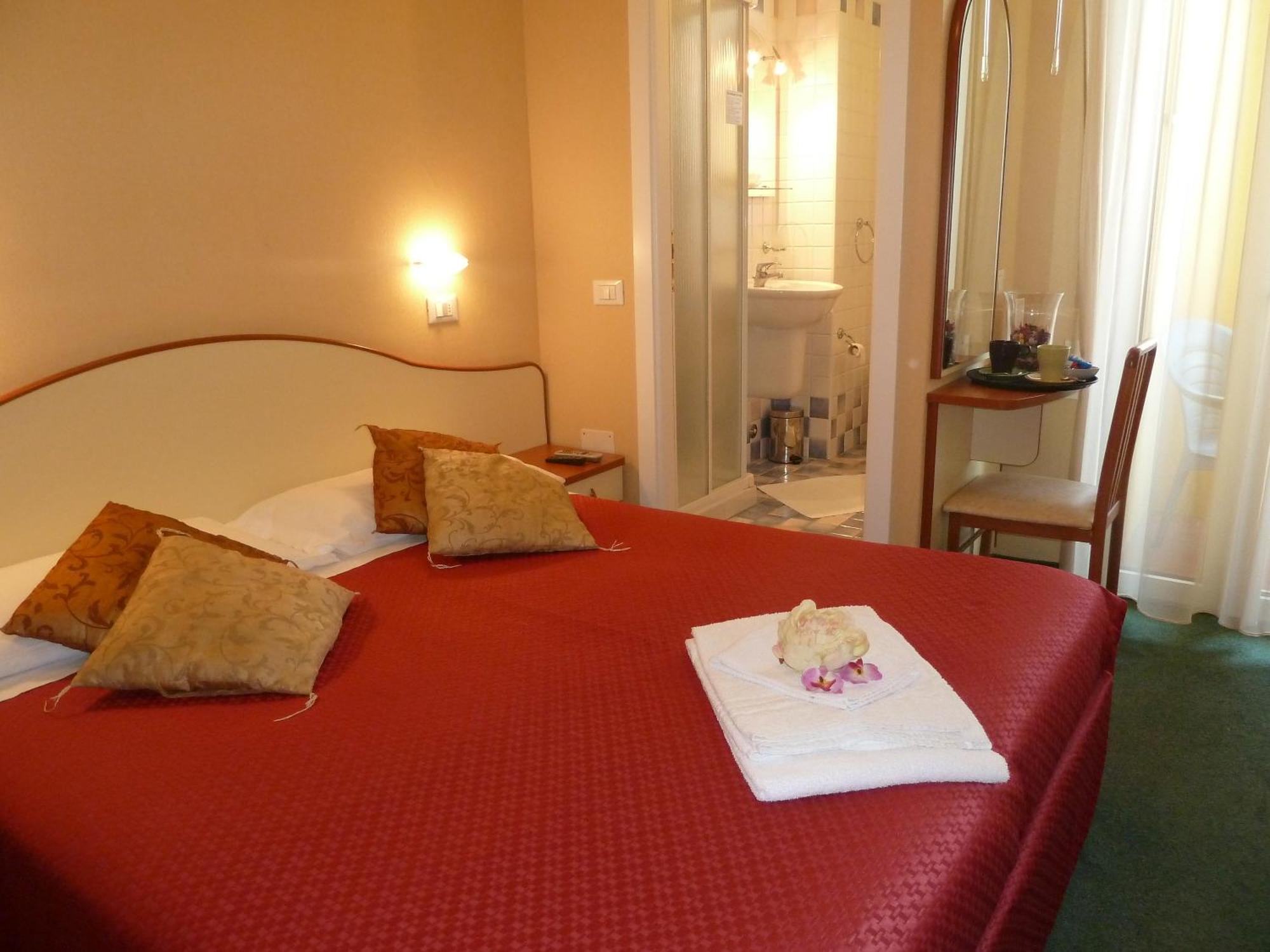 Hotel Crosal Rimini Dış mekan fotoğraf