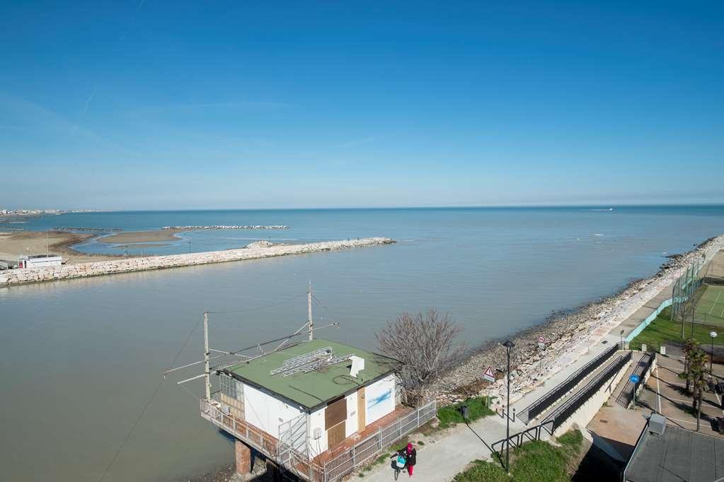 Hotel Crosal Rimini Oda fotoğraf
